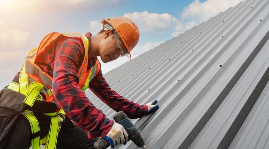 Professional residential roofers in Long Grove, IA